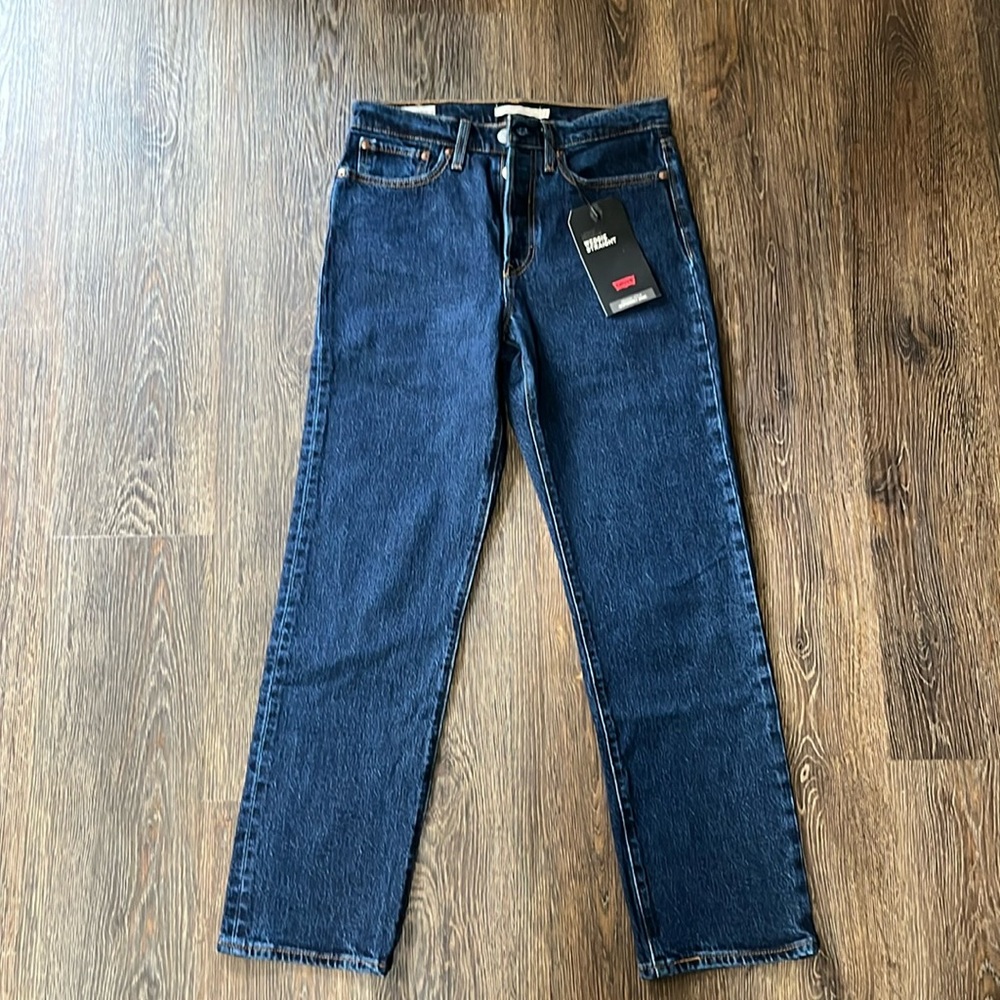 Levi wedgie straight Jean size 27
